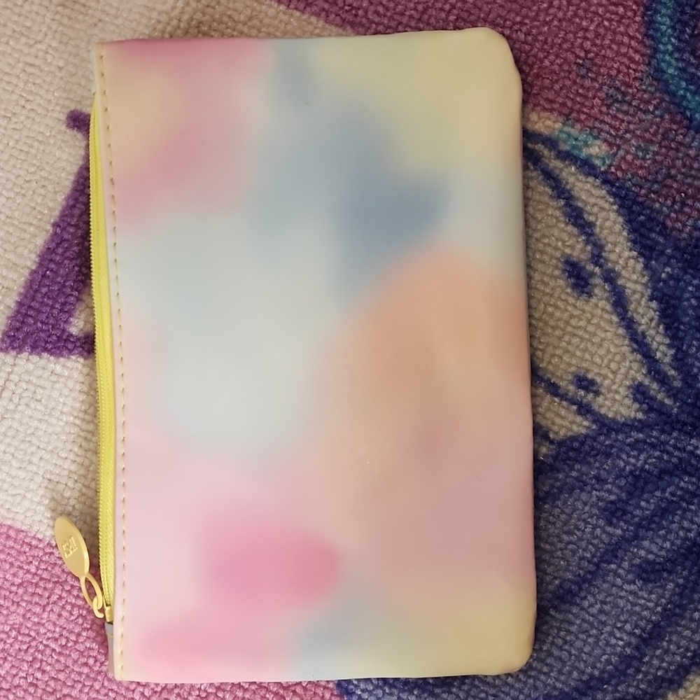 Ipsy make up bag